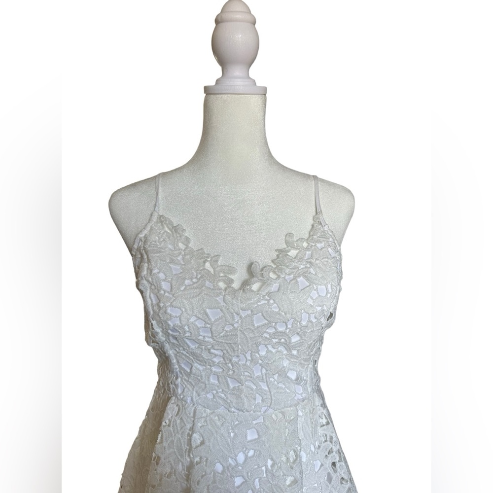 White Eyelet dress by AQUA size S - Picture 3 of 11